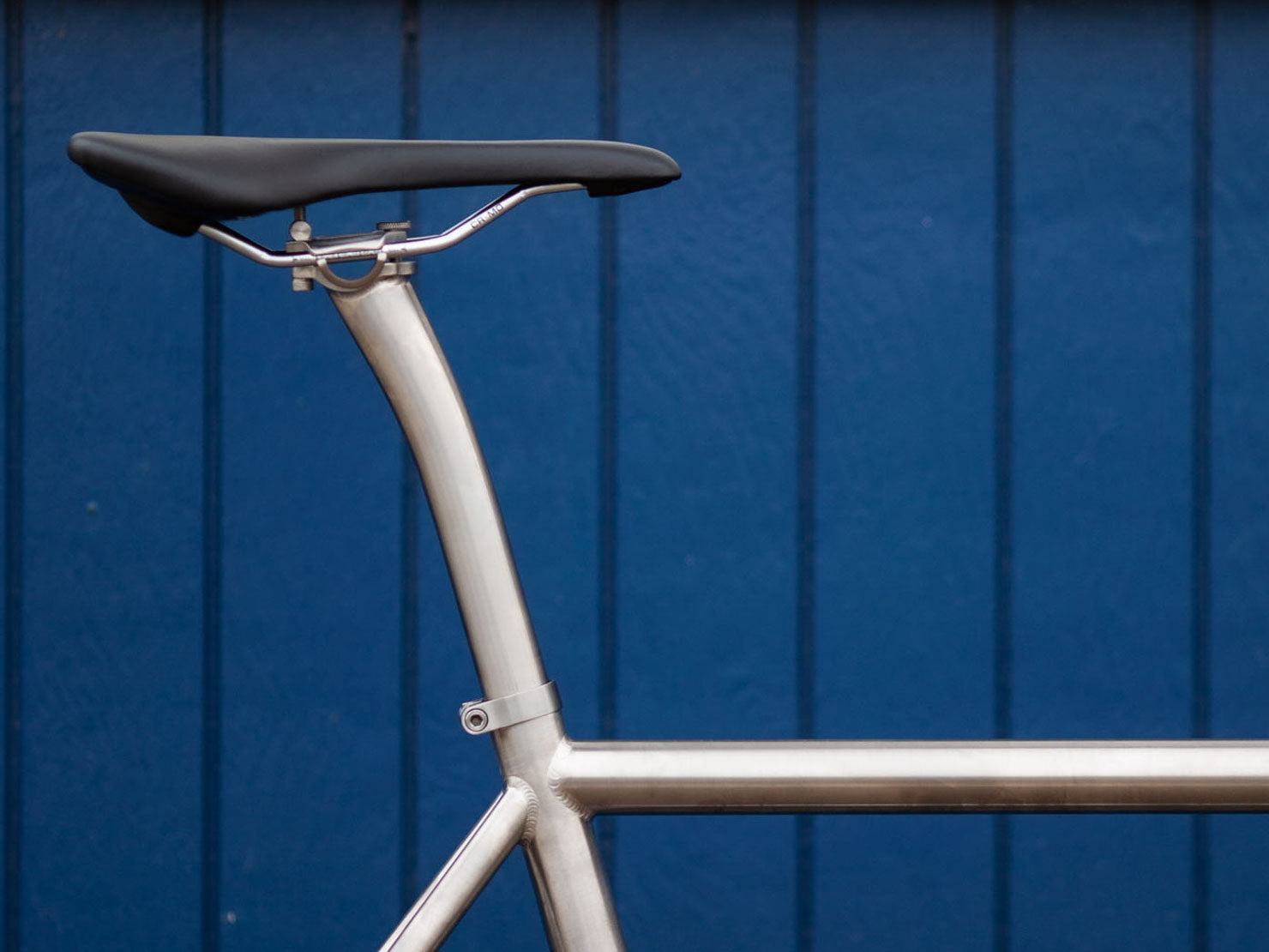 Chromo Saddle