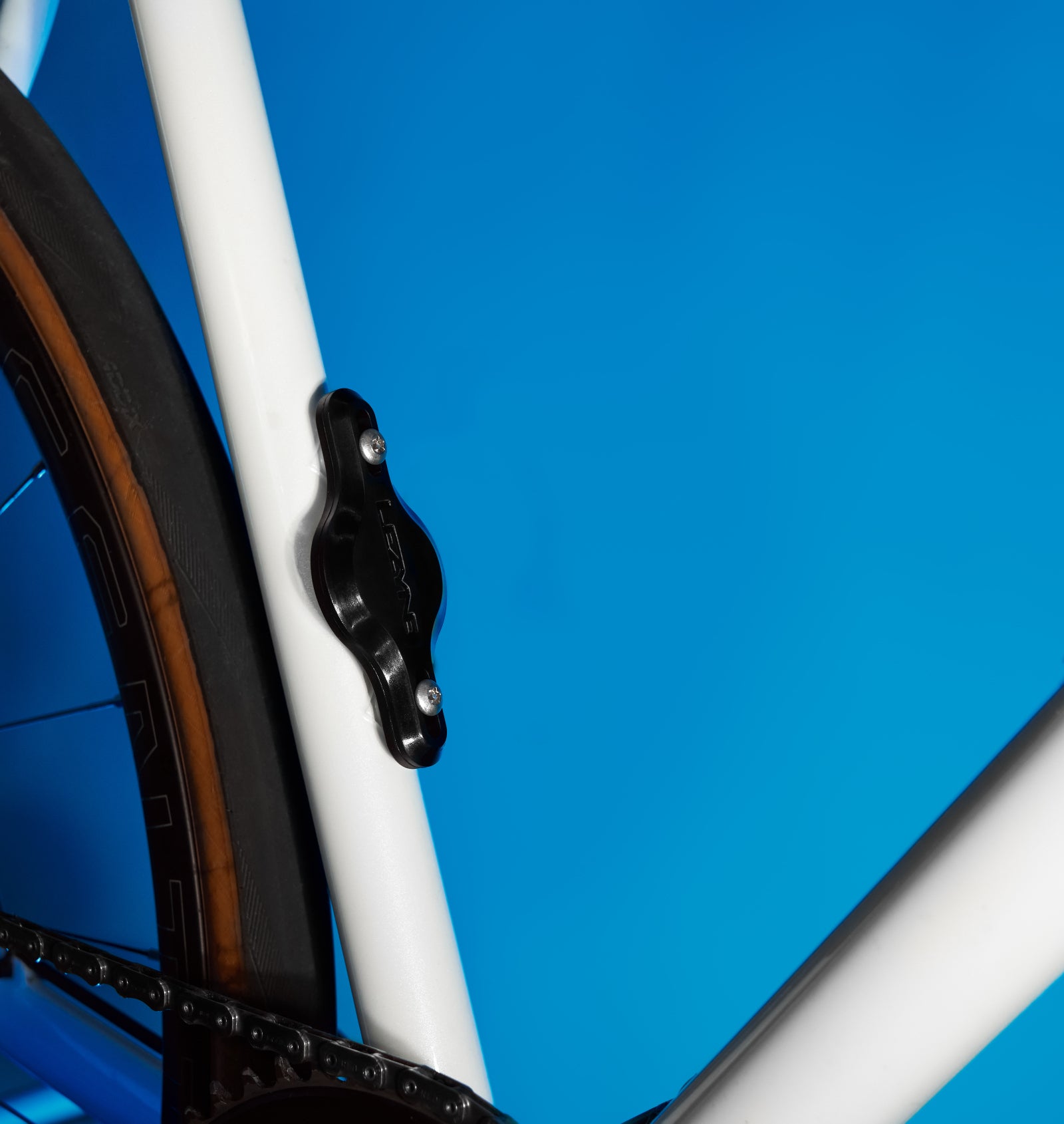Antidiefstal Gps Airtag fietshouder Lezyne Matrix