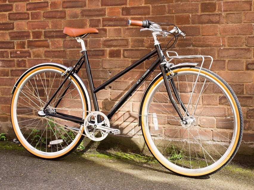 BLB Butterfly 8SPD Citybike Schwarz