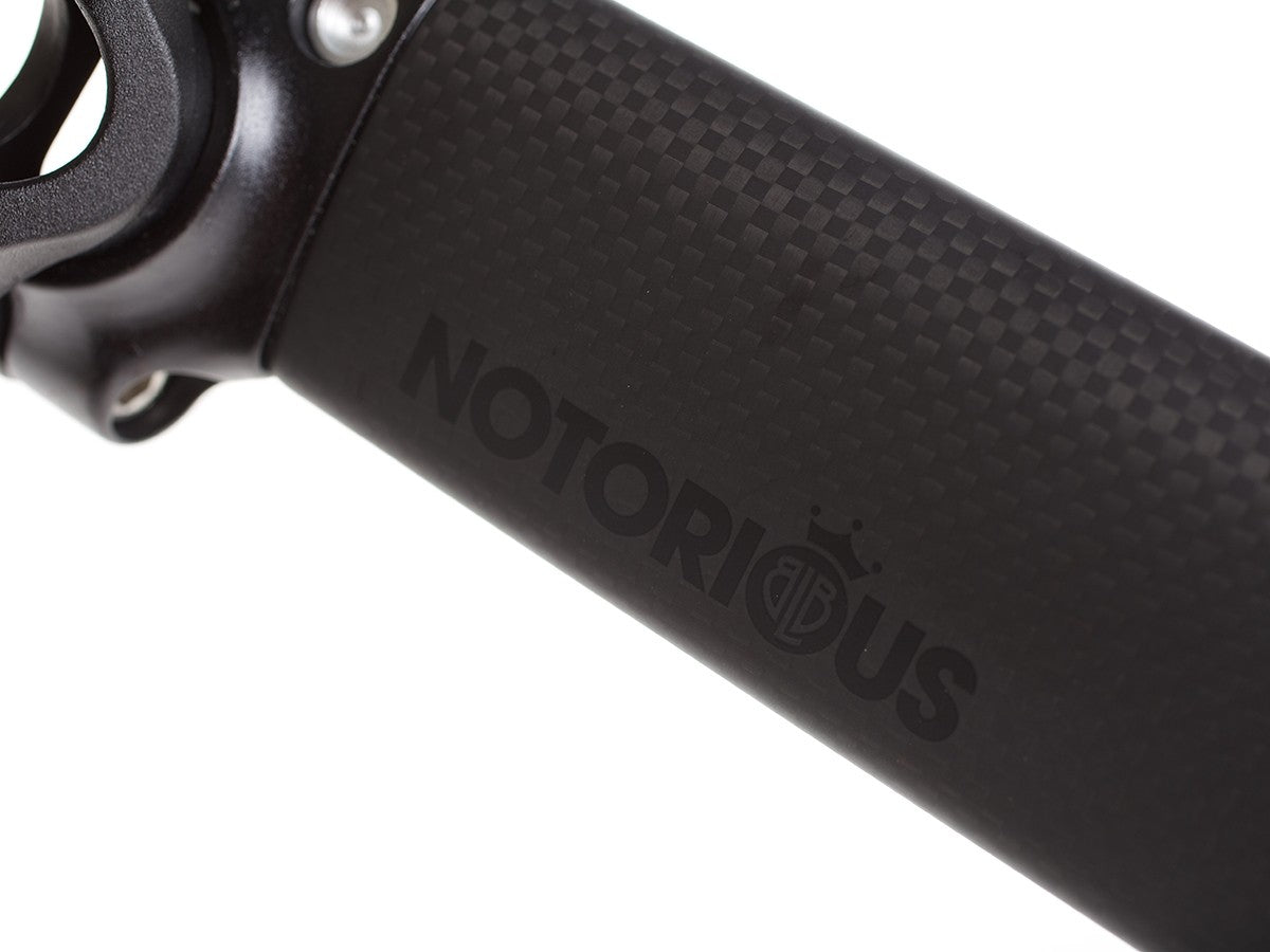 BLB Notorious Carbon-Sattelstütze