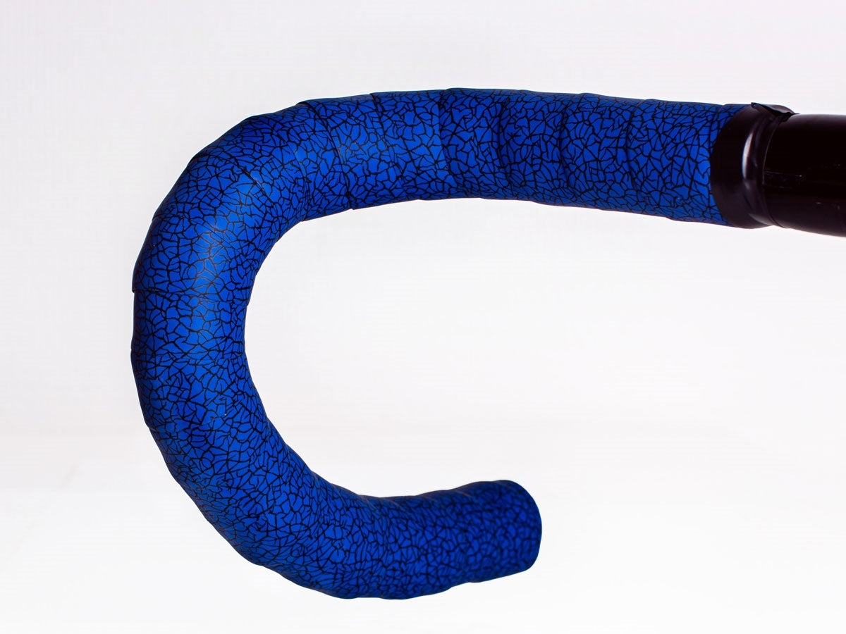 Crack blue