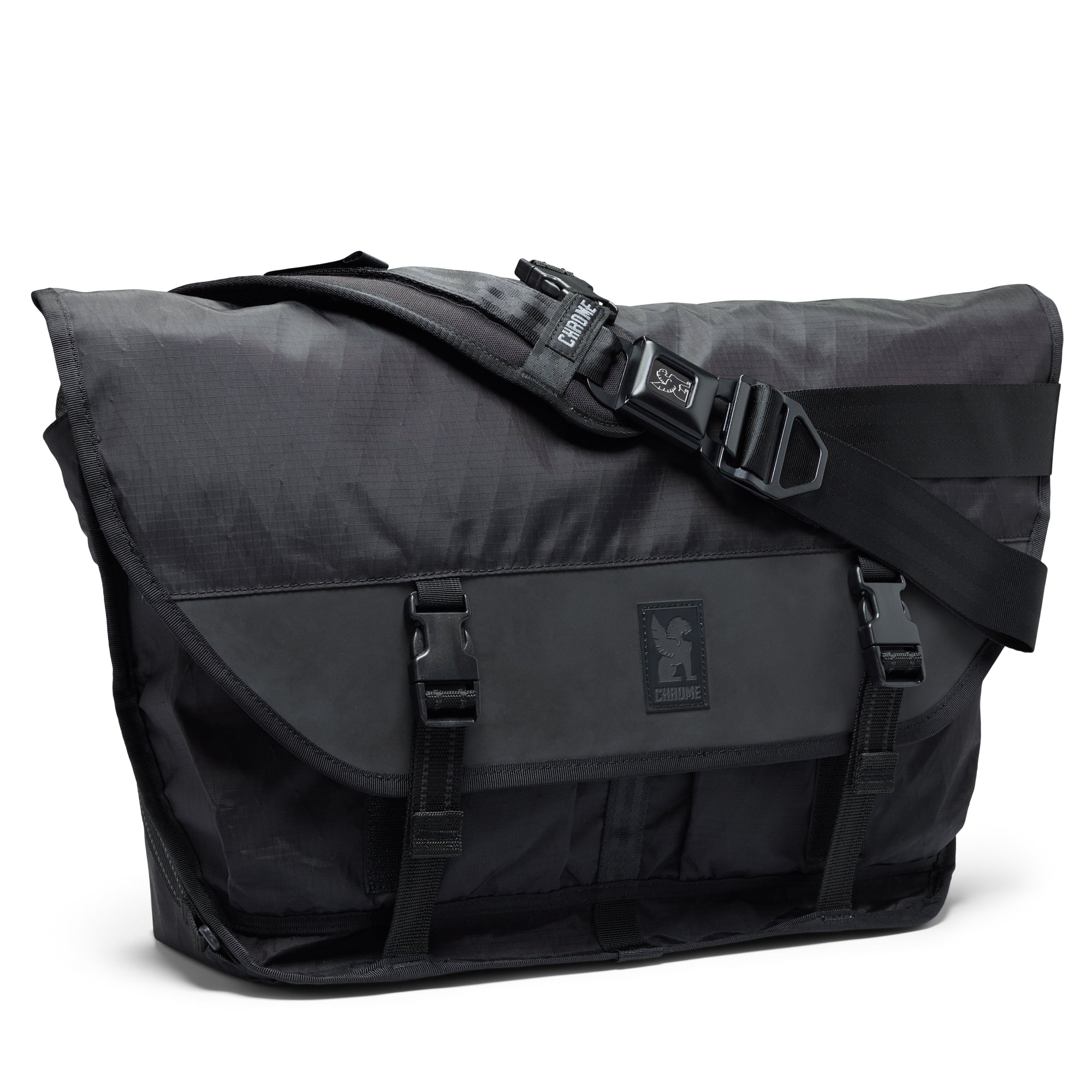 Chrome Citizen Messenger 15L & 24L swappable buckle | messenger