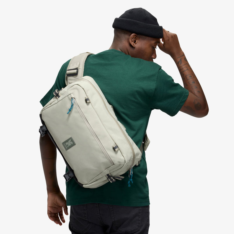 Chrome Kadet Max – Waterproof Shoulder Bag – Hirondelle Bike Shop