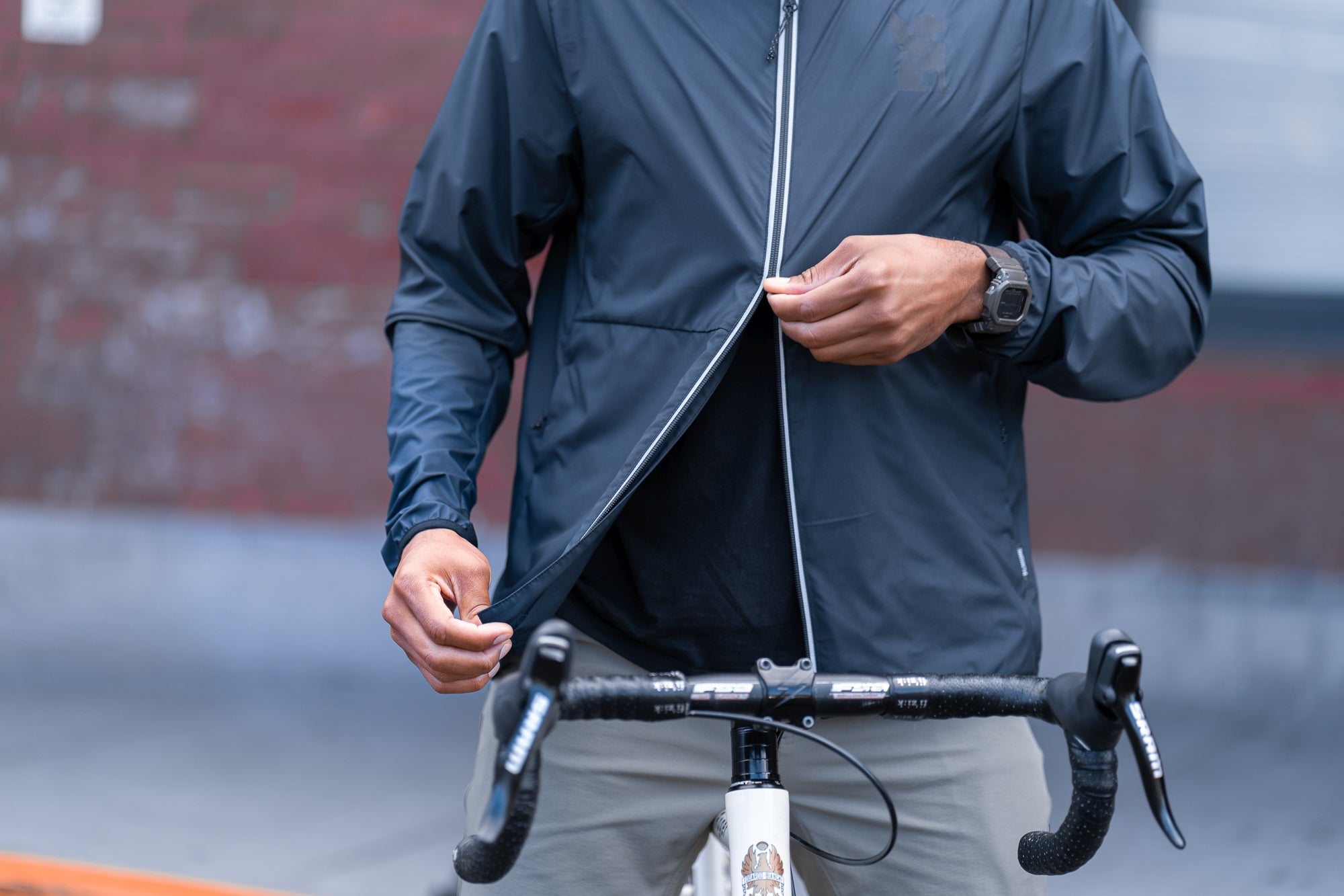 Chrome Wind Cobra 2.0 packable windbreaker