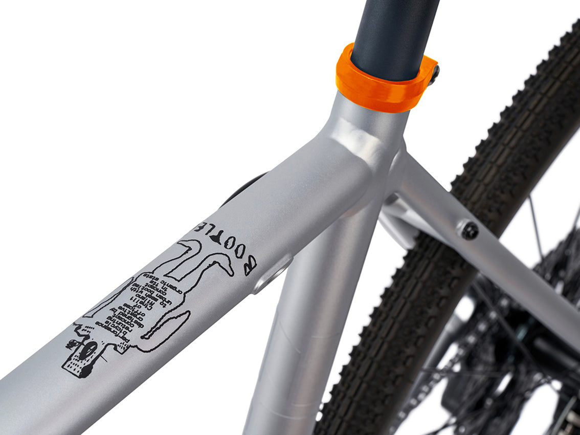 Bicicleta urbana Cinelli Zydeco plateada pirata