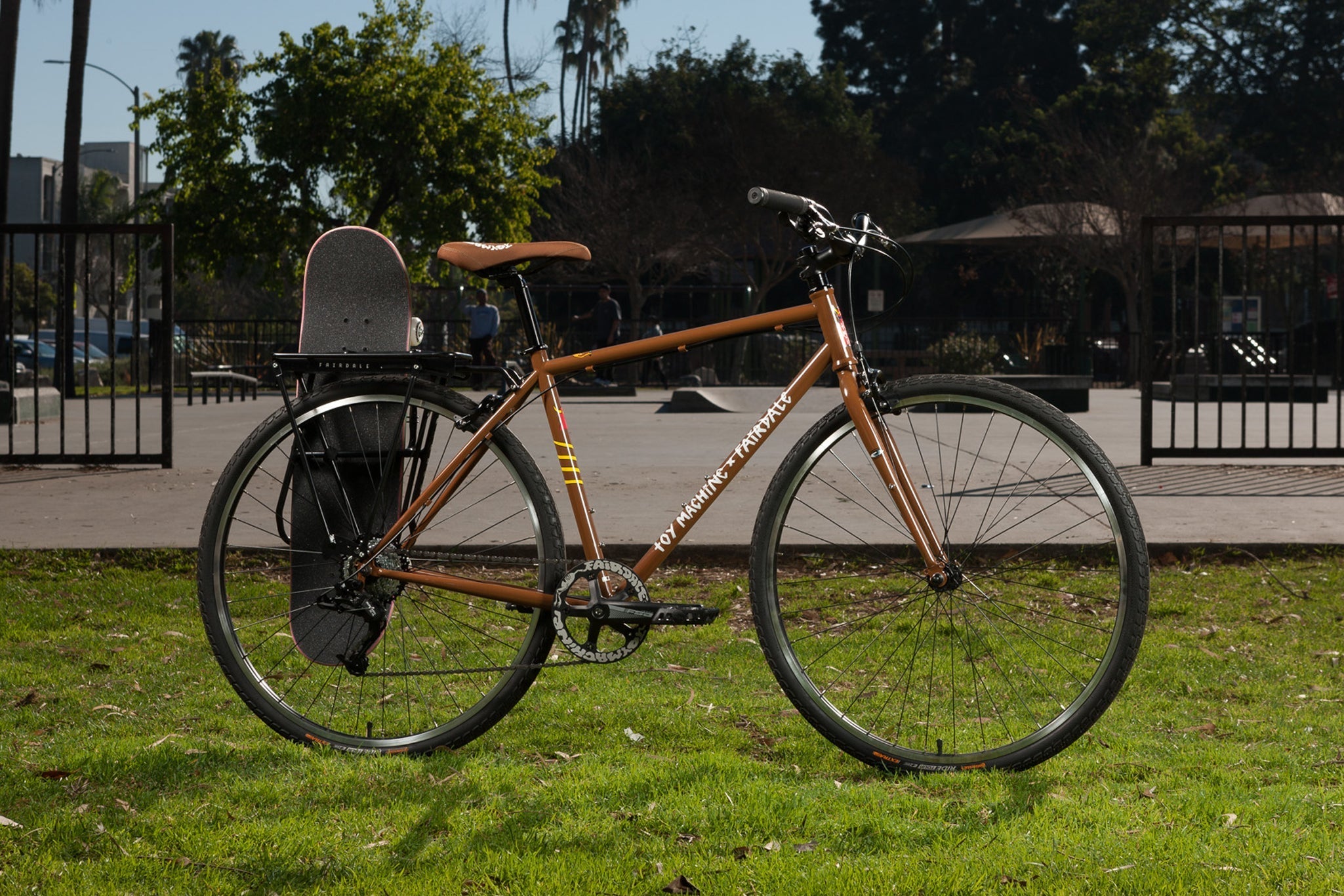 Bicicleta Urbana Fairdale Lookfar Toy Machine 8 Velocidades