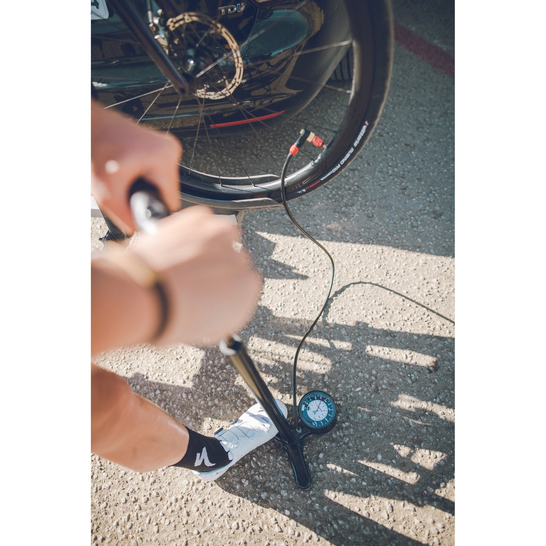 Pompe à pied Lezyne Classic Floor Drive