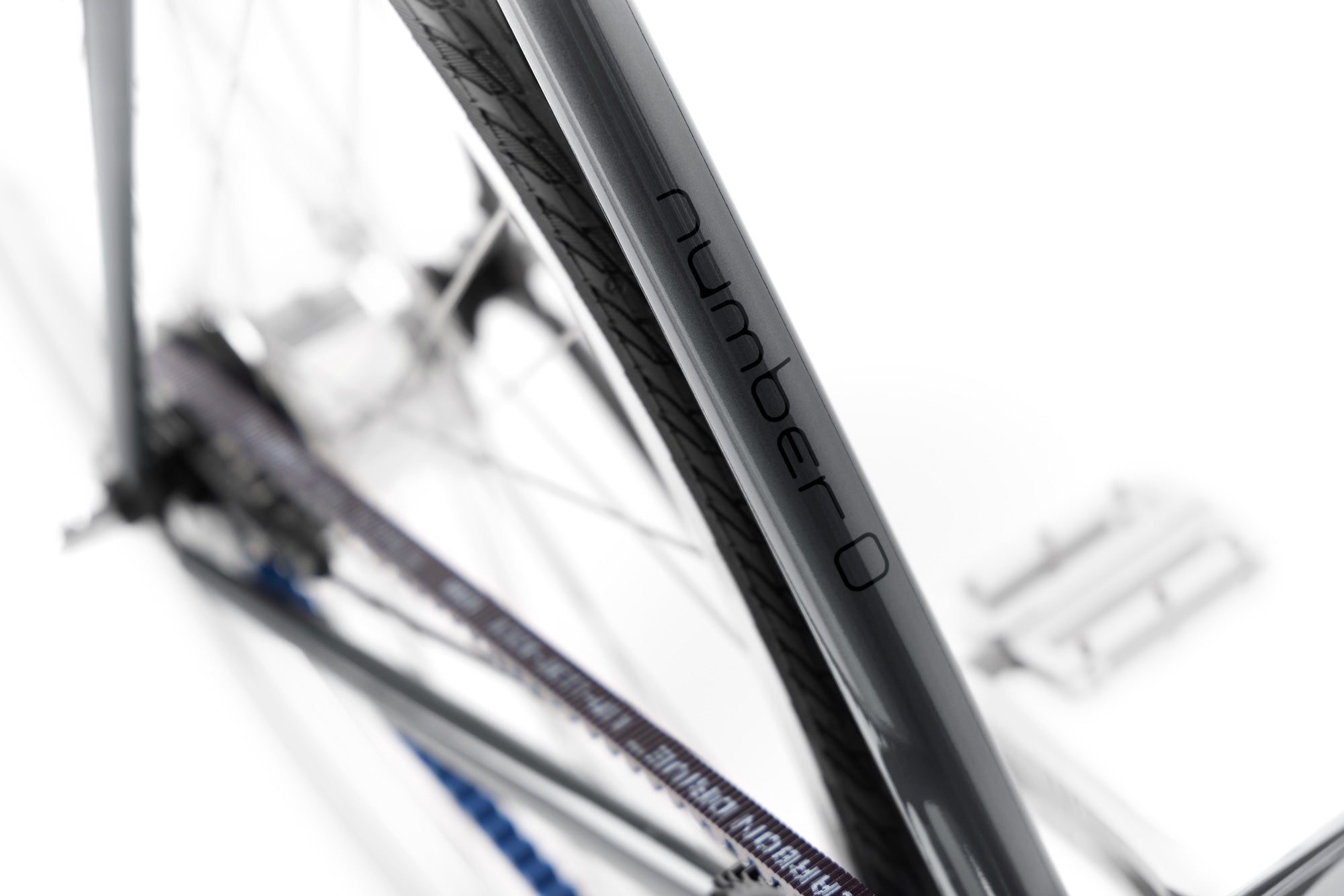 Bicicleta urbana Mikamaro de 8/11 velocidades con transmisión por correa