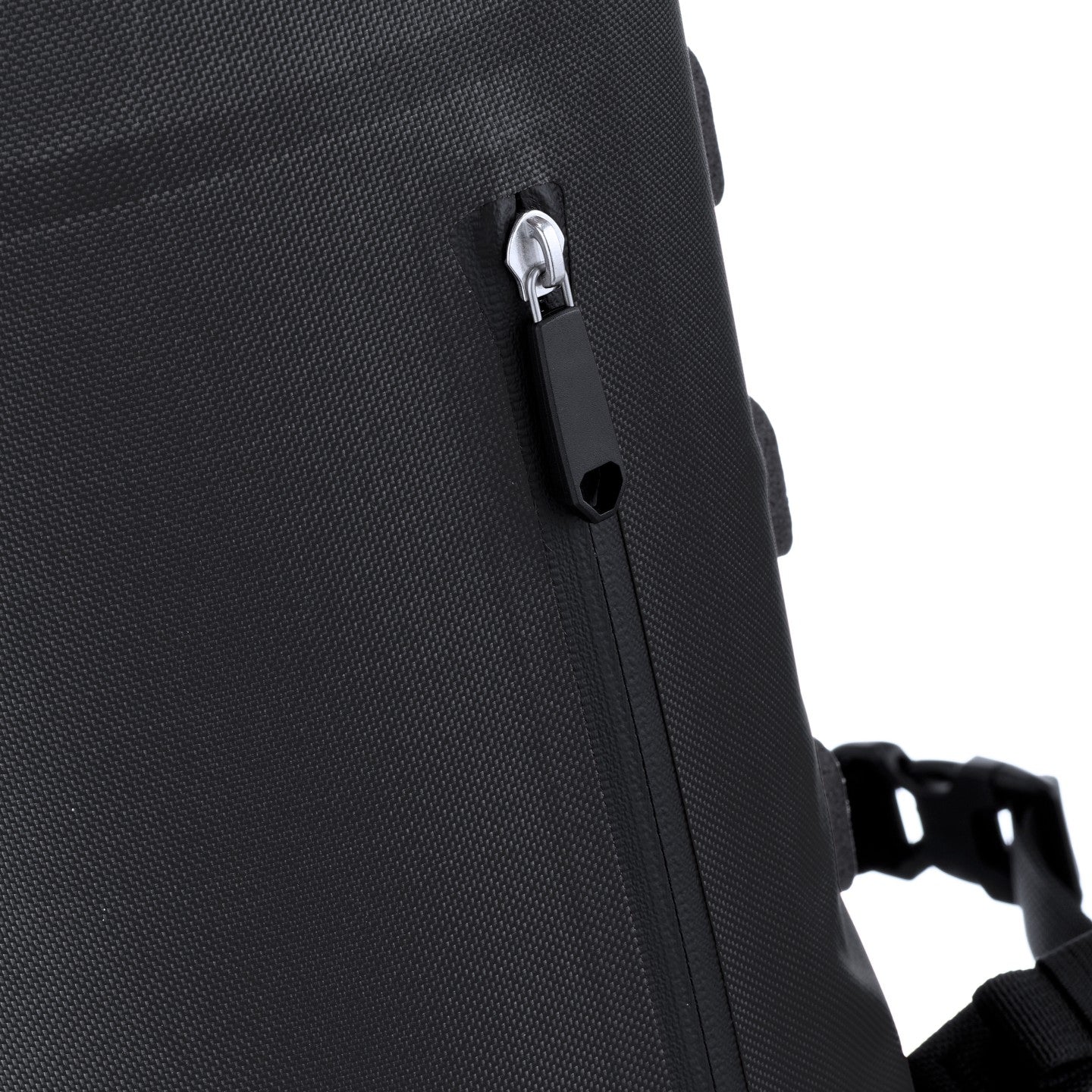 Ortlieb Commuter-Daypack 21L black roll-top closure