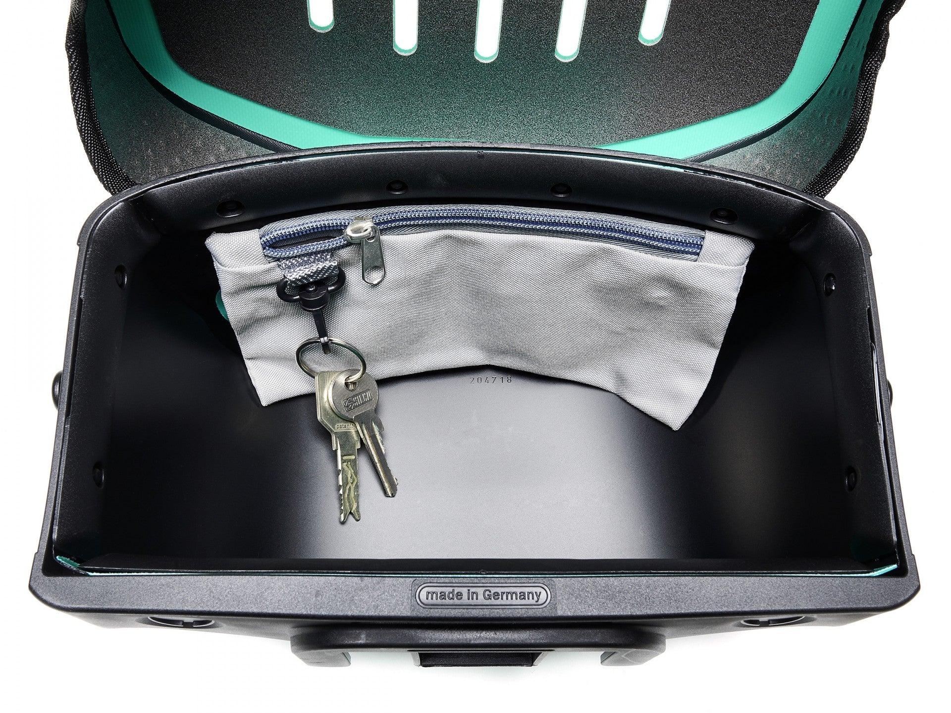 Ortlieb Ultimate Six Free 5L lagoon-black magnetic flap open