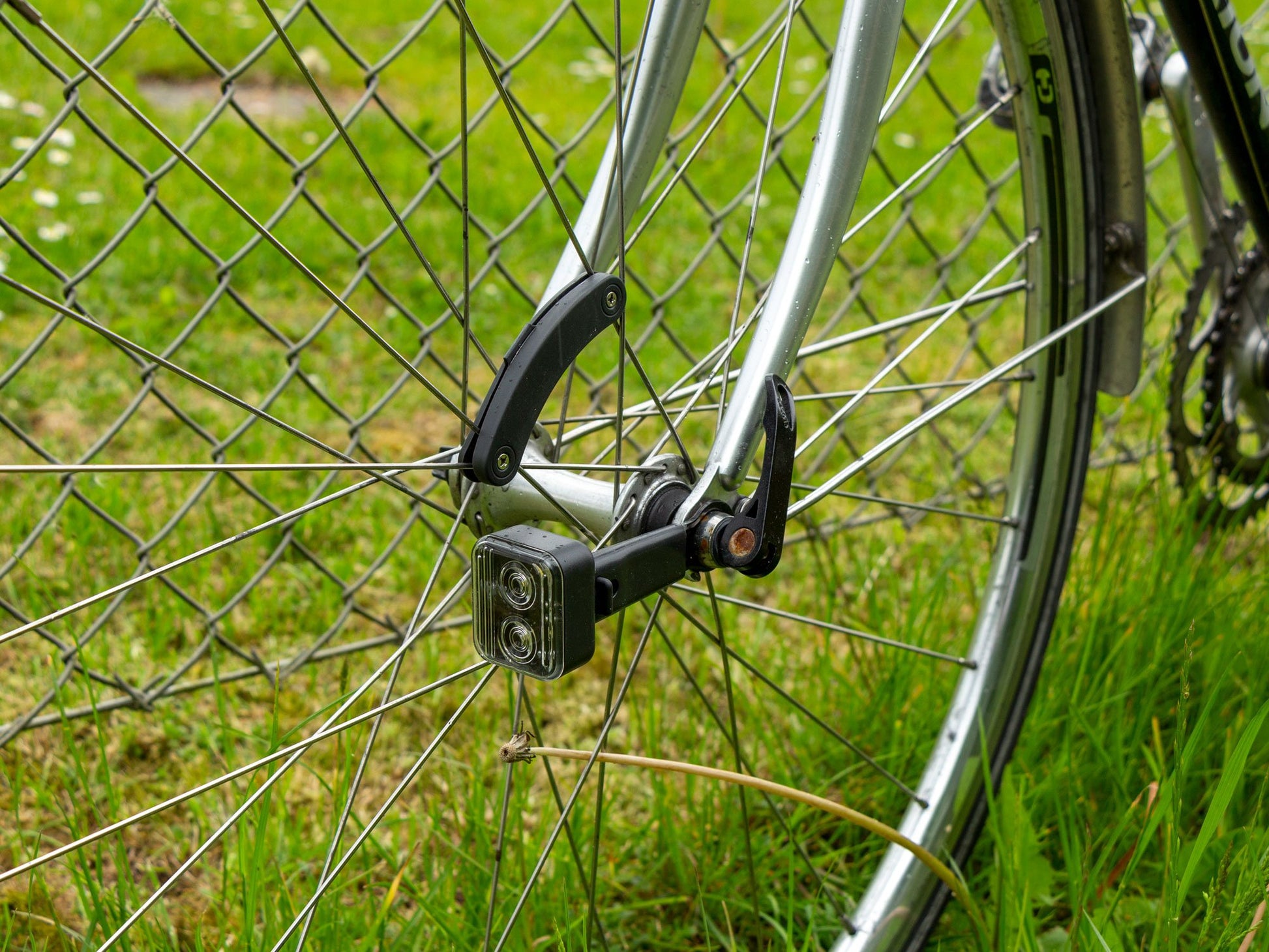 Batterieloses Fahrradbeleuchtungsset Reelight AMS Light+ – Hirondelle Bike Shop