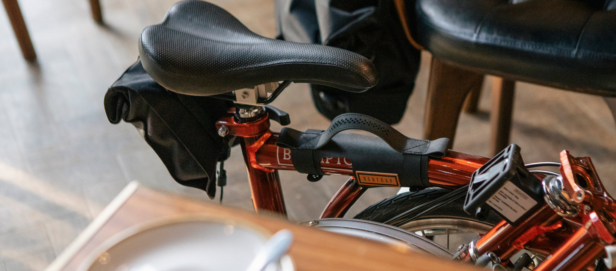 Restrap City Carry Handle Fahrradtransportgriff – Klapprad kompatibel