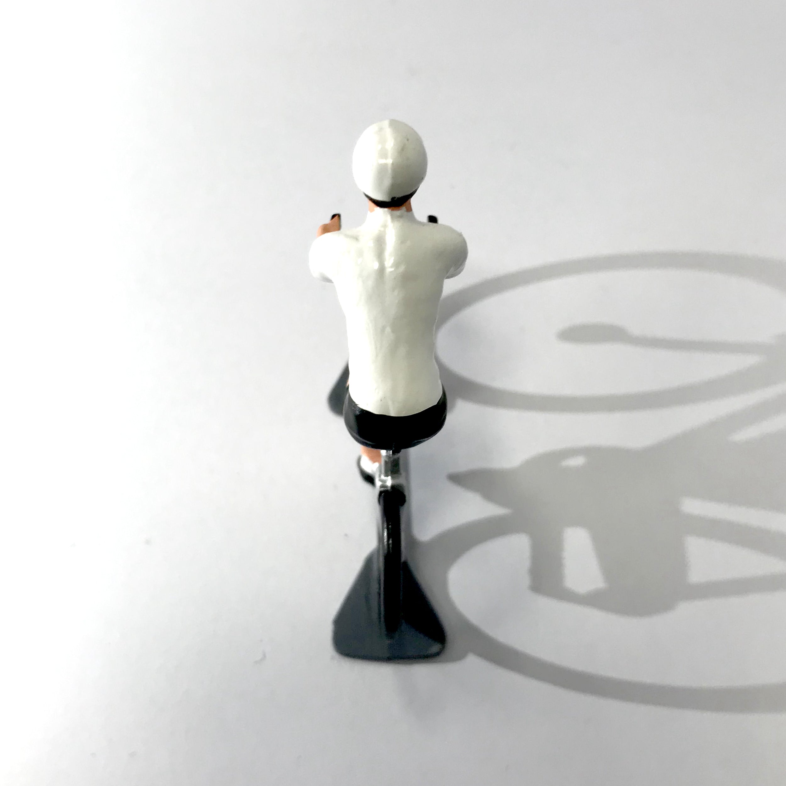 Figurina del ciclista Roger - Maglia bianca