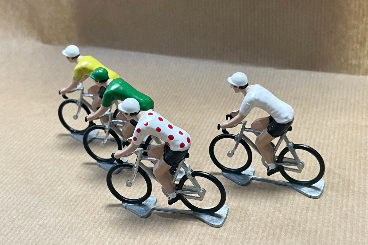 Figurina del ciclista Roger - Maglia bianca