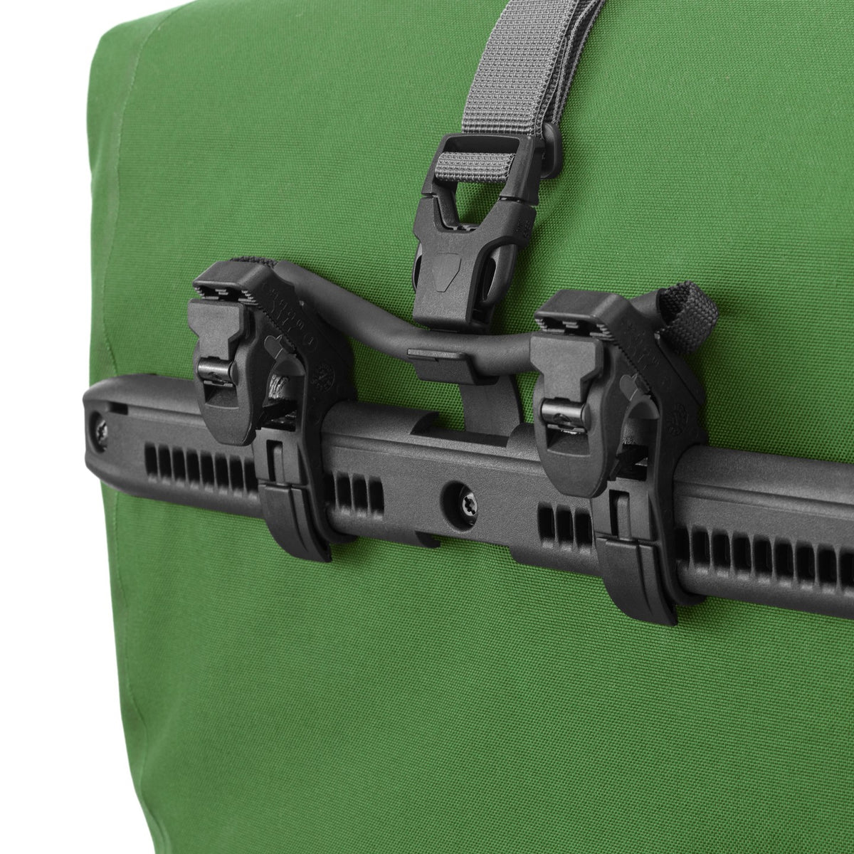 Ortlieb Back-Roller Plus QL2.2 20+3L Moss Green shoulder strap