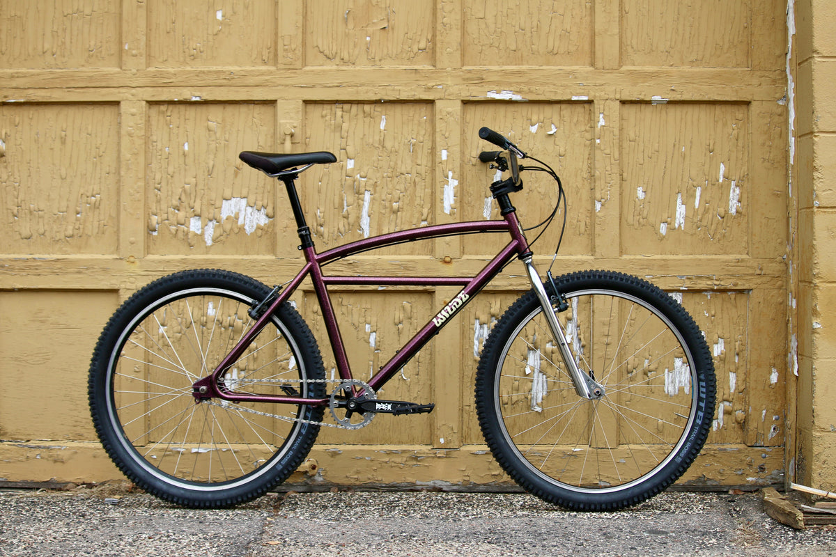 Wilde Moto Cruiser Purple Pizazz, three-bar frame side view
