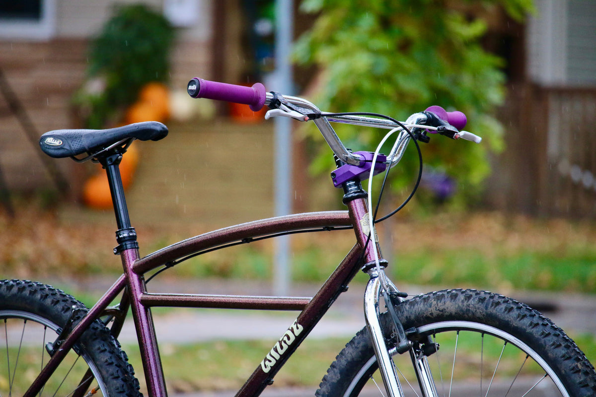 Wilde Moto Cruiser Purple Pizazz, head tube and three-bar junction
