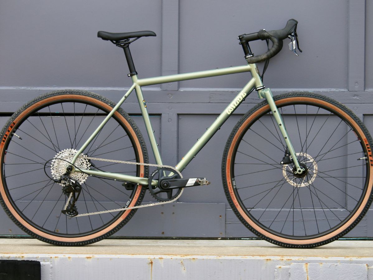 Wilde Rambler Frameset Sage Green Shimmer with segmented steel fork