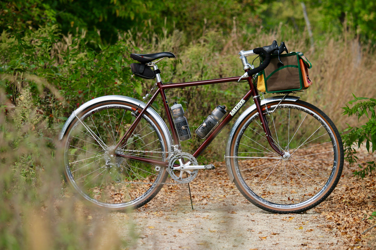 Wilde Spelljammer Frameset Oxblood, hand filed fillet detail