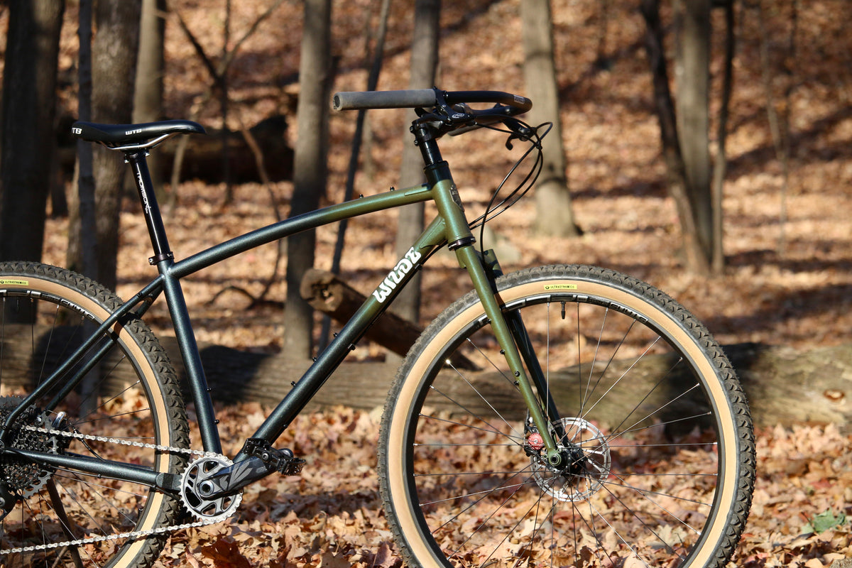Wilde Supertramp Steel Fork black, fork crown detail