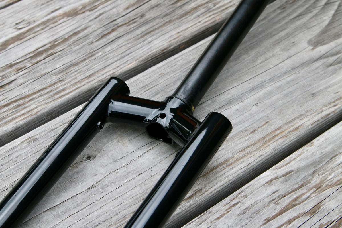 Wilde Supertramp Steel Fork black, dropout and axle detail