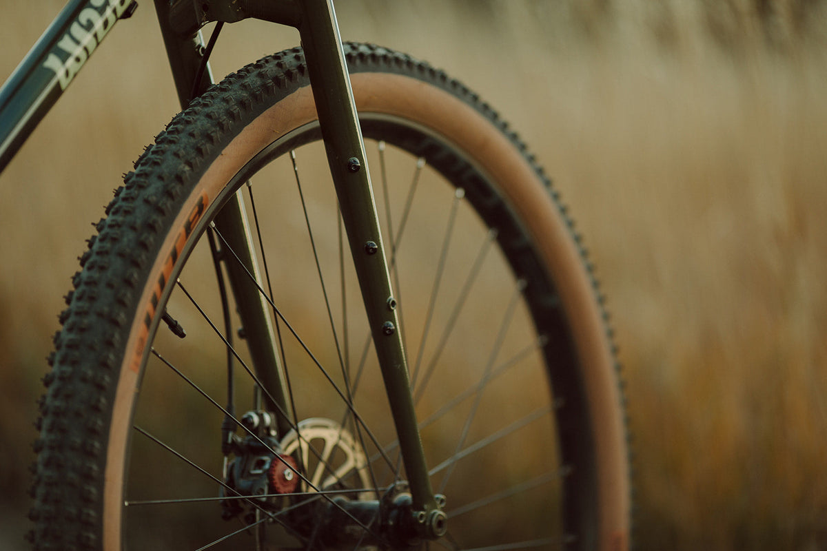 Wilde Supertramp Steel Fork in black, bikepacking fork on complete bike